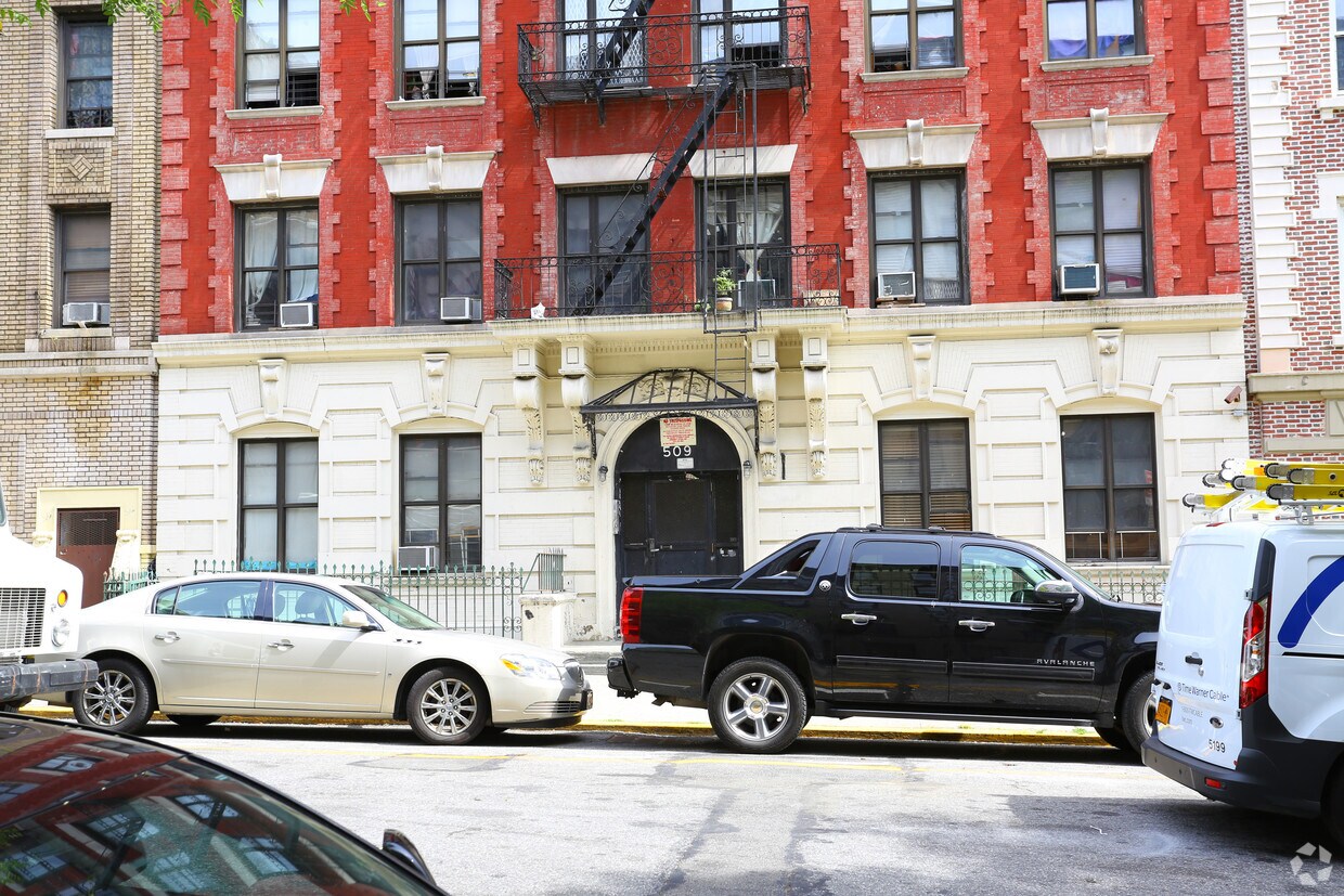 Foto del edificio - 509-511 W 170th St