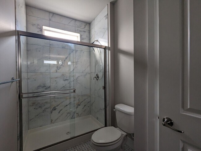 Foto del edificio - 5 br, 3 bath House - 7406 NE 202nd Pl