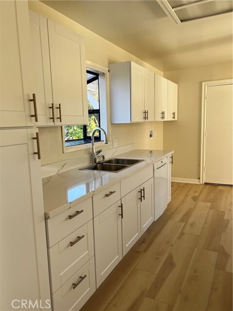 Building Photo - 5122 Linda Cir