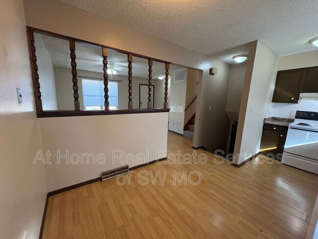 Foto del edificio - 1830 Tower Cir