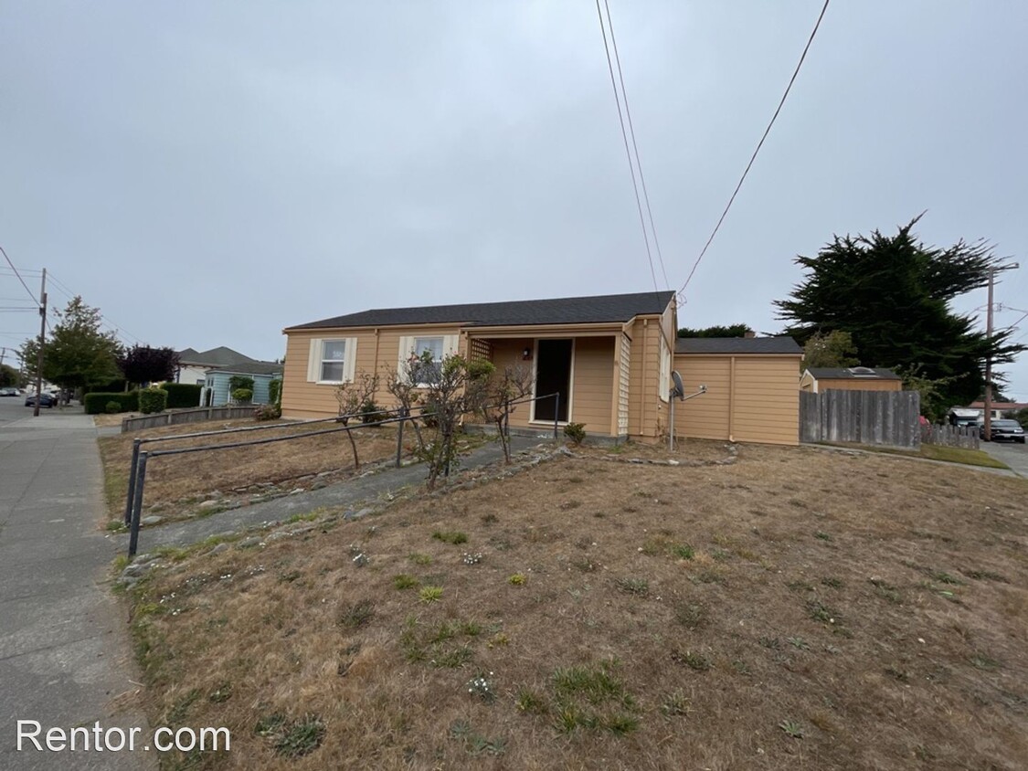 Primary Photo - 2 br, 1 bath House - 1043 C Street