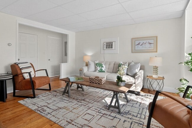 Building Photo - 41 Prescott St