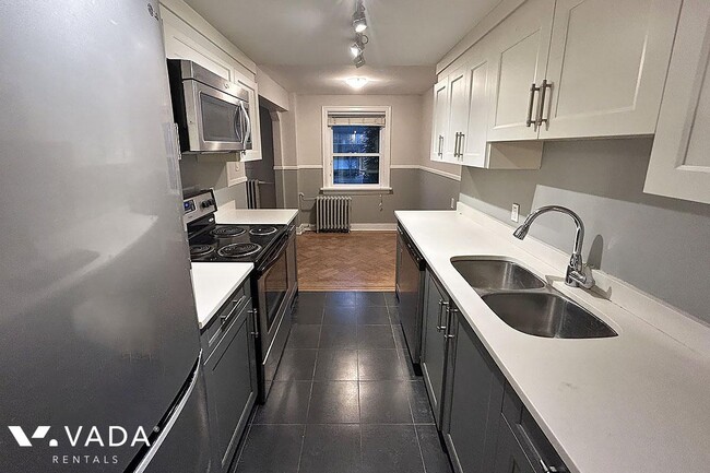 Photo du bâtiment - 1235 Burnaby St