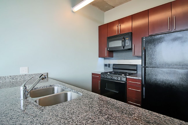 Photo - 1411 S Wabash Ave Apartment