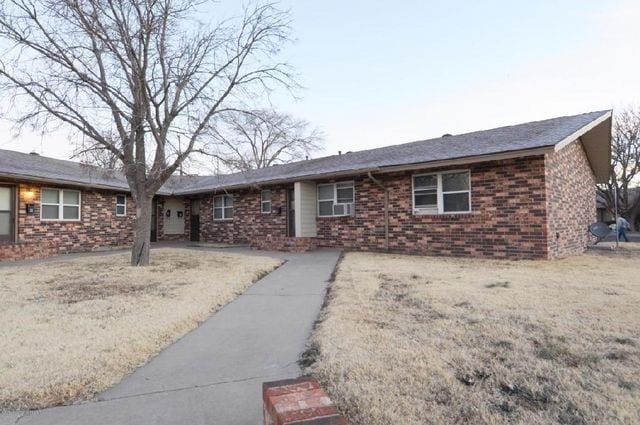 Building Photo - 2611 6th Ave