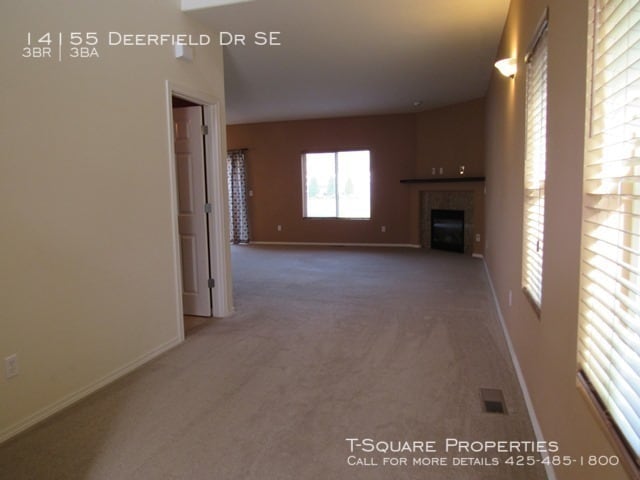 Building Photo - 14155 Deerfield Dr SE