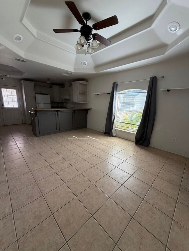 Building Photo - 1208 S Diplomat Dr