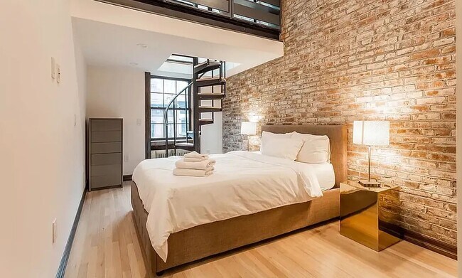 Foto del edificio - 121 E 37th St