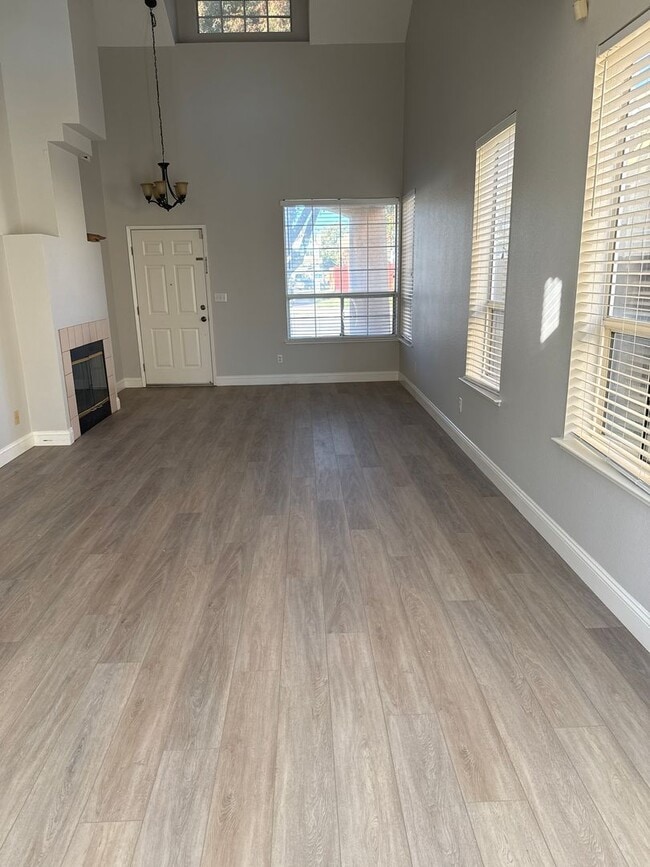 Foto del edificio - Great location