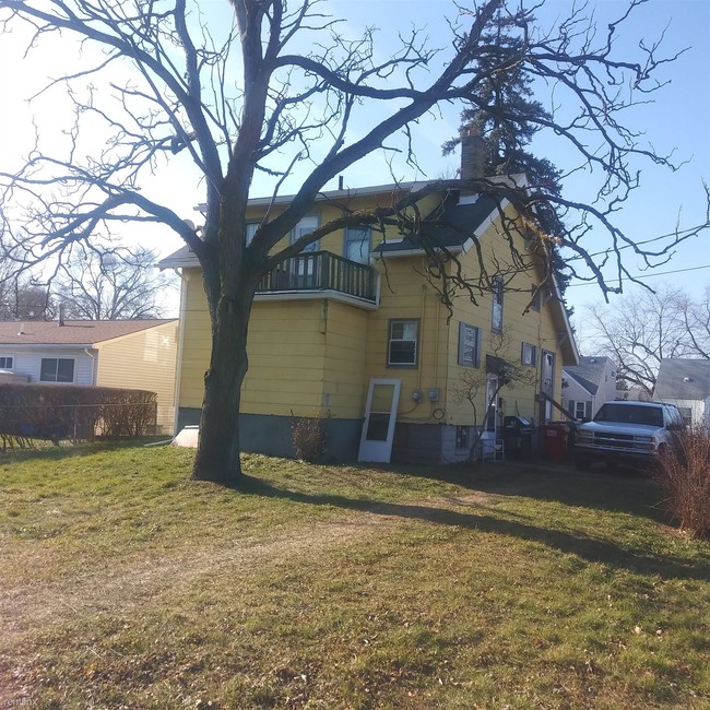 Building Photo - 2 br, 1 bath House - 24370 Fern Ave