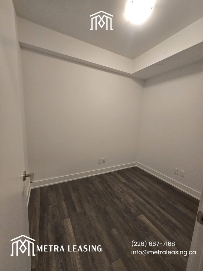 Photo du bâtiment - 3 BED - 2 BATH - SCARBOROUGH - CONDO