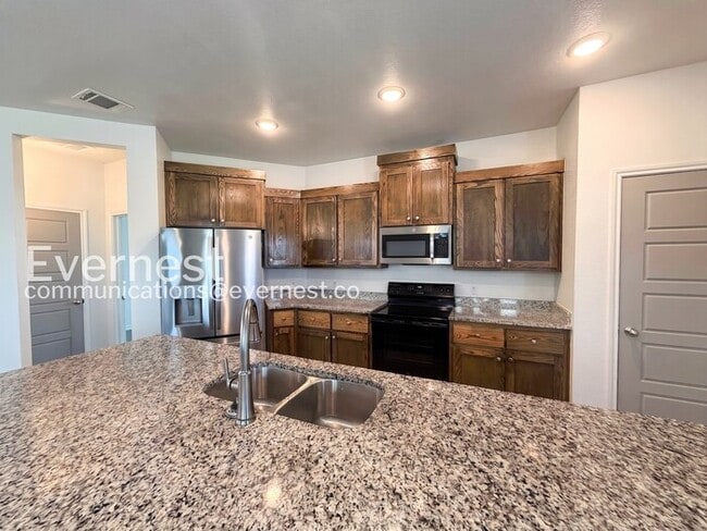 Building Photo - 8511 Glade Dr