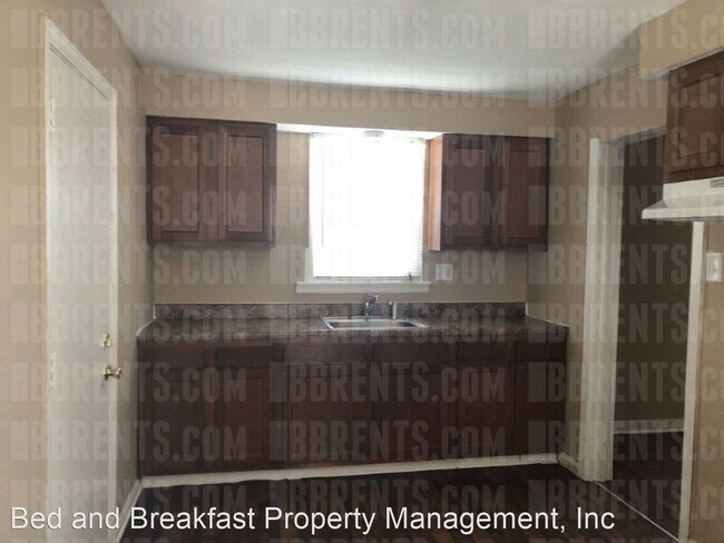Building Photo - 1124 S 12th St