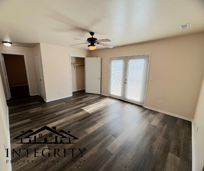 Foto del edificio - 22590B Hollow Oak Ln