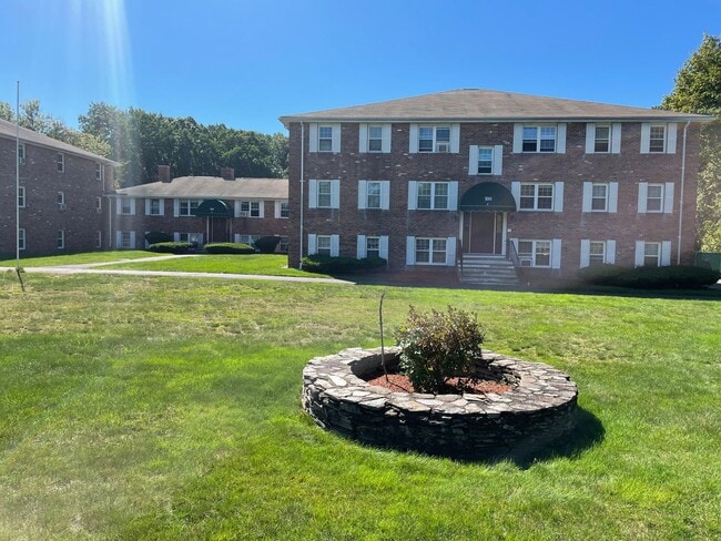 Building Photo - 180-180 Tyngsboro Rd