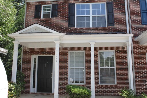 Primary Photo - 4852 Hairston Park Sq