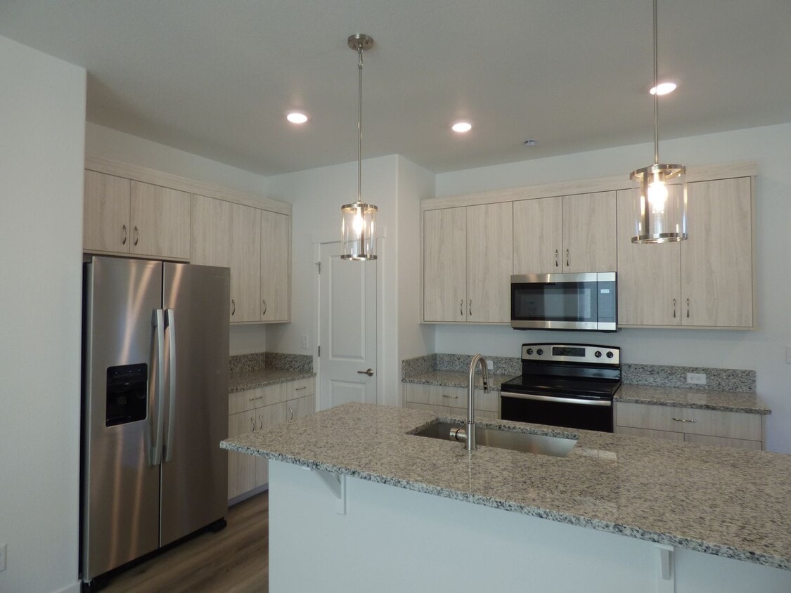 Maintenance Free, Brand New Construction - Maintenance Free, Brand New Construction