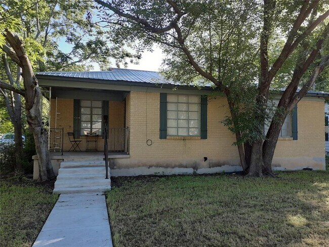 Building Photo - 1314 Cullen Ave