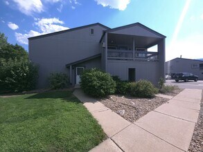 Building Photo - 4340 Monroe Dr