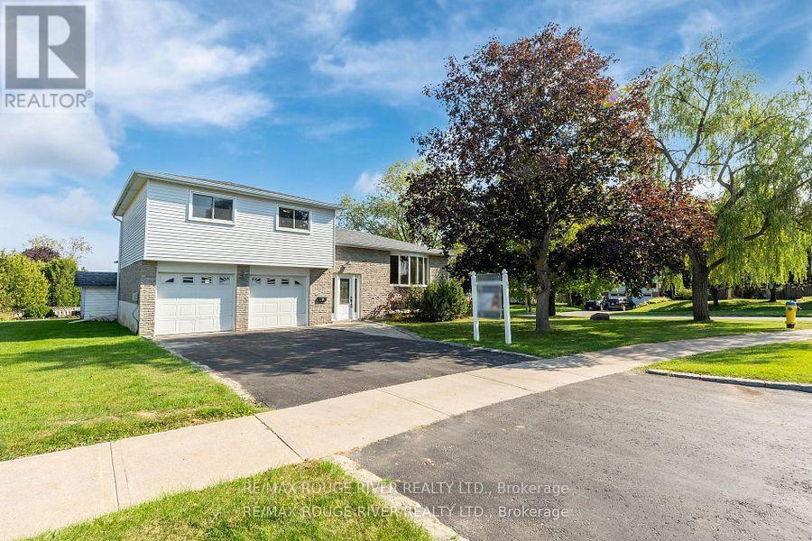Photo principale - 1 Applewood Crescent
