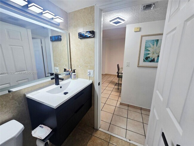 Foto del edificio - 546 SW 1st St