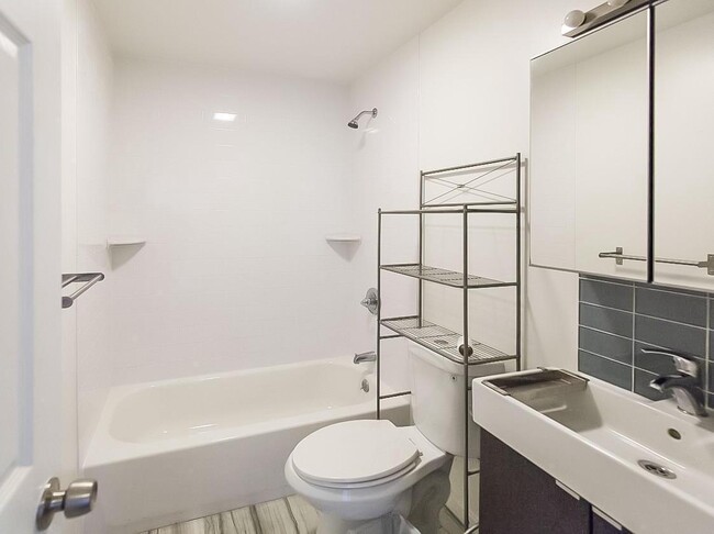 Foto del edificio - 1600 E St NE