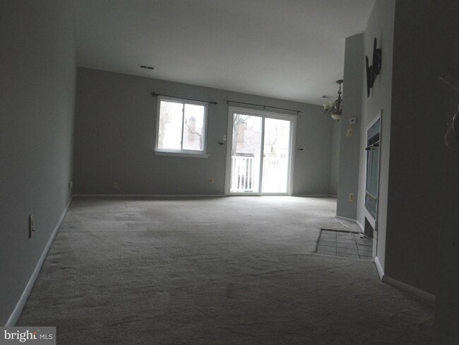 Building Photo - 105B Mulberry Cove
