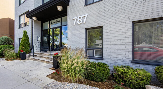 Building Photo - Gertrude Suites