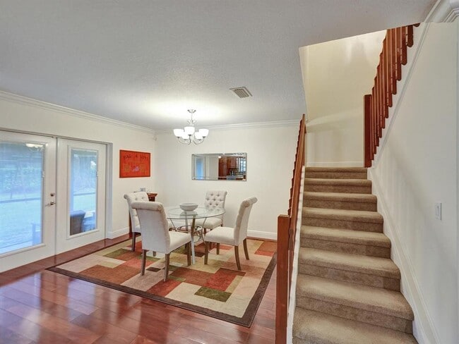 Building Photo - 9113 Vineyard Lake Dr