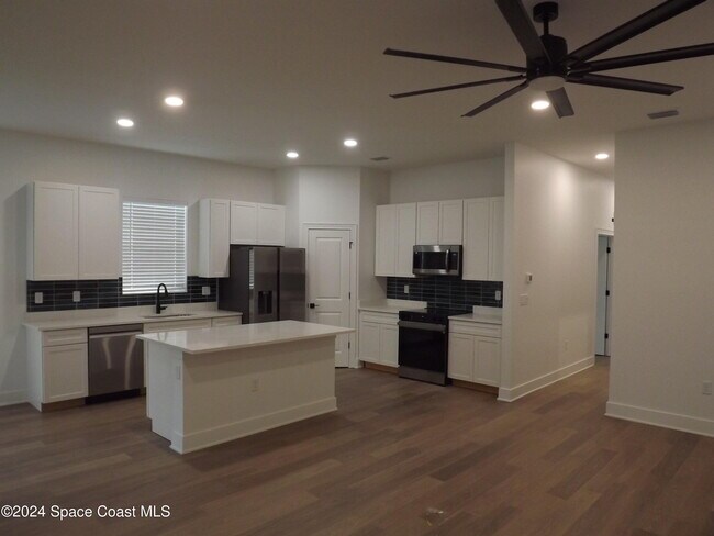 Foto del edificio - 2261 Highland Ave
