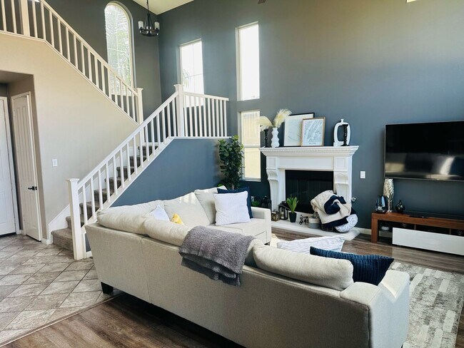 Building Photo - Smart 3-Bedroom Home with Solar & 3-Car Ga...