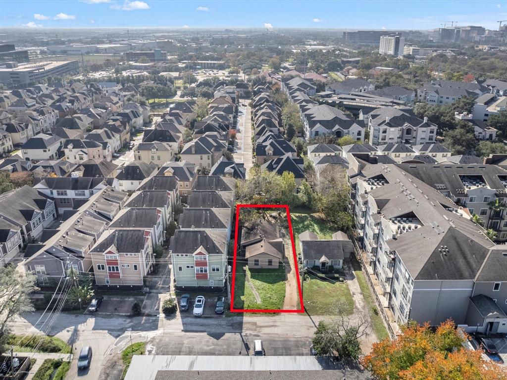 Foto principal - 2406 Charleston St