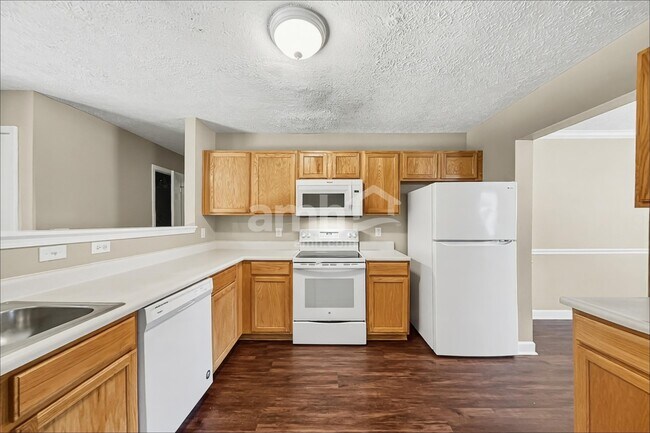 Foto del edificio - 8028 Meadowview Ln