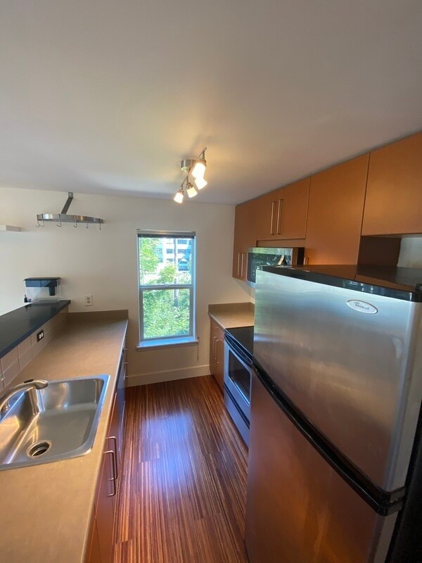 Foto del edificio - 1550 Eastlake Ave E