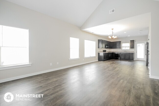 Building Photo - 825 Maple Trace