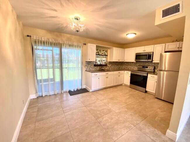 Foto del edificio - 5894 Longbow Ln