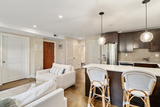 Foto del edificio - 64-66-66 Salem St