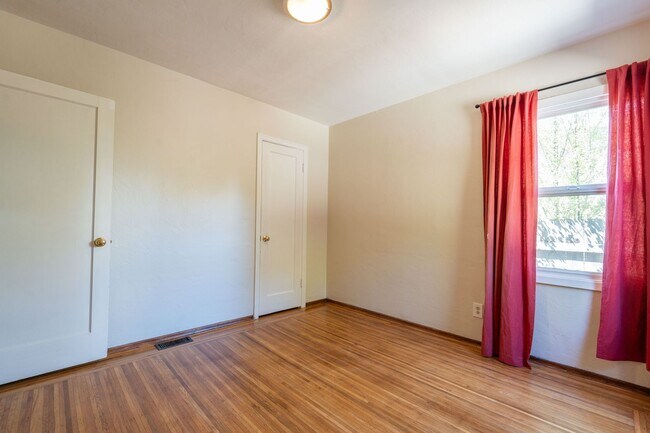 Foto del edificio - Single Family Home
