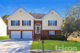 Building Photo - 690 Oak Vista Ct