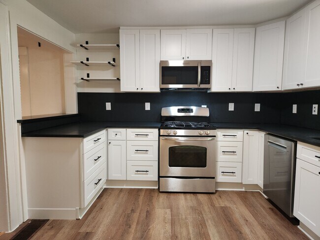 Foto del edificio - 1505 Eastland Rd SE