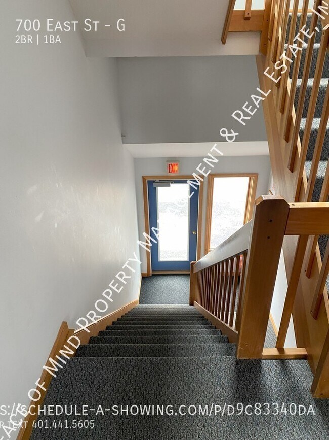 2 bedroom 1 bath condo with garage parking... Condo for Rent in