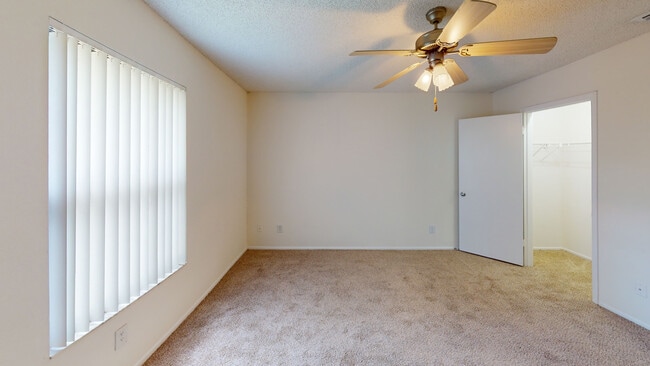Interior Photo - Inlet Bay at Gateway