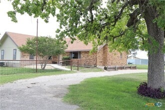 Building Photo - 707 Old Seguin Luling Rd