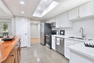 Building Photo - 5005 Georgi Ln
