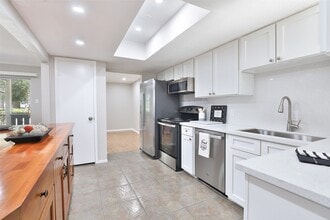 Building Photo - 5005 Georgi Ln