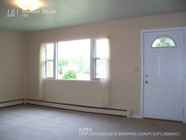 Building Photo - 121 Grand Blvd