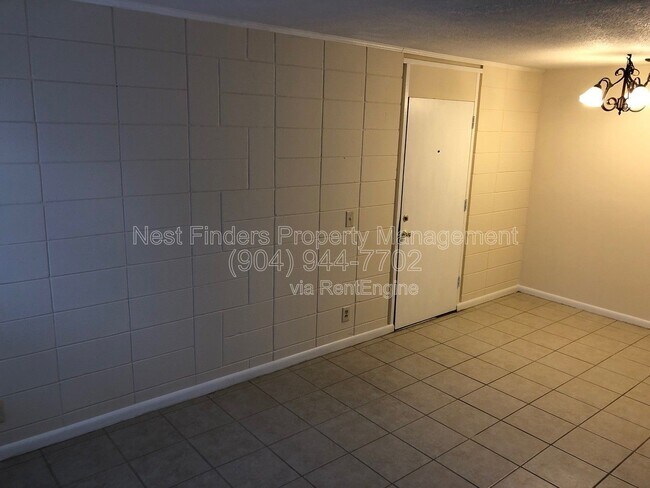 Foto del edificio - 1318 Sydney Pl