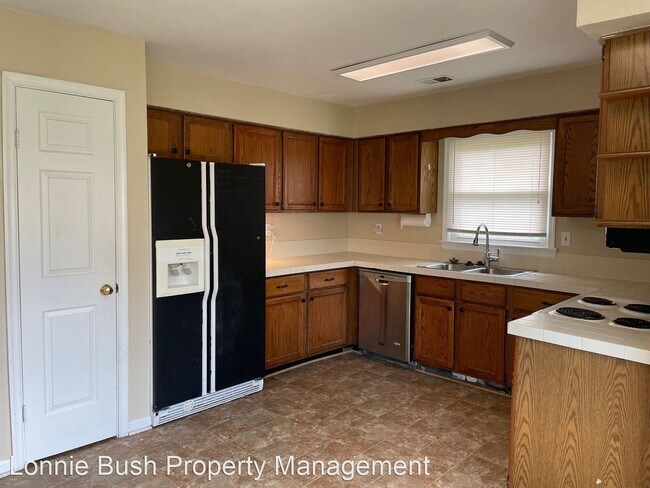 Building Photo - 3 br, 2 bath House - 2204 Shepherds Court