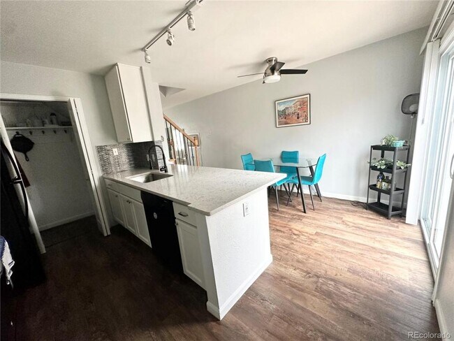 Foto del edificio - 5281 Wyandot St
