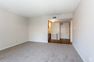 1BR, 1BA - 600 SF - Lee Crest Apartments